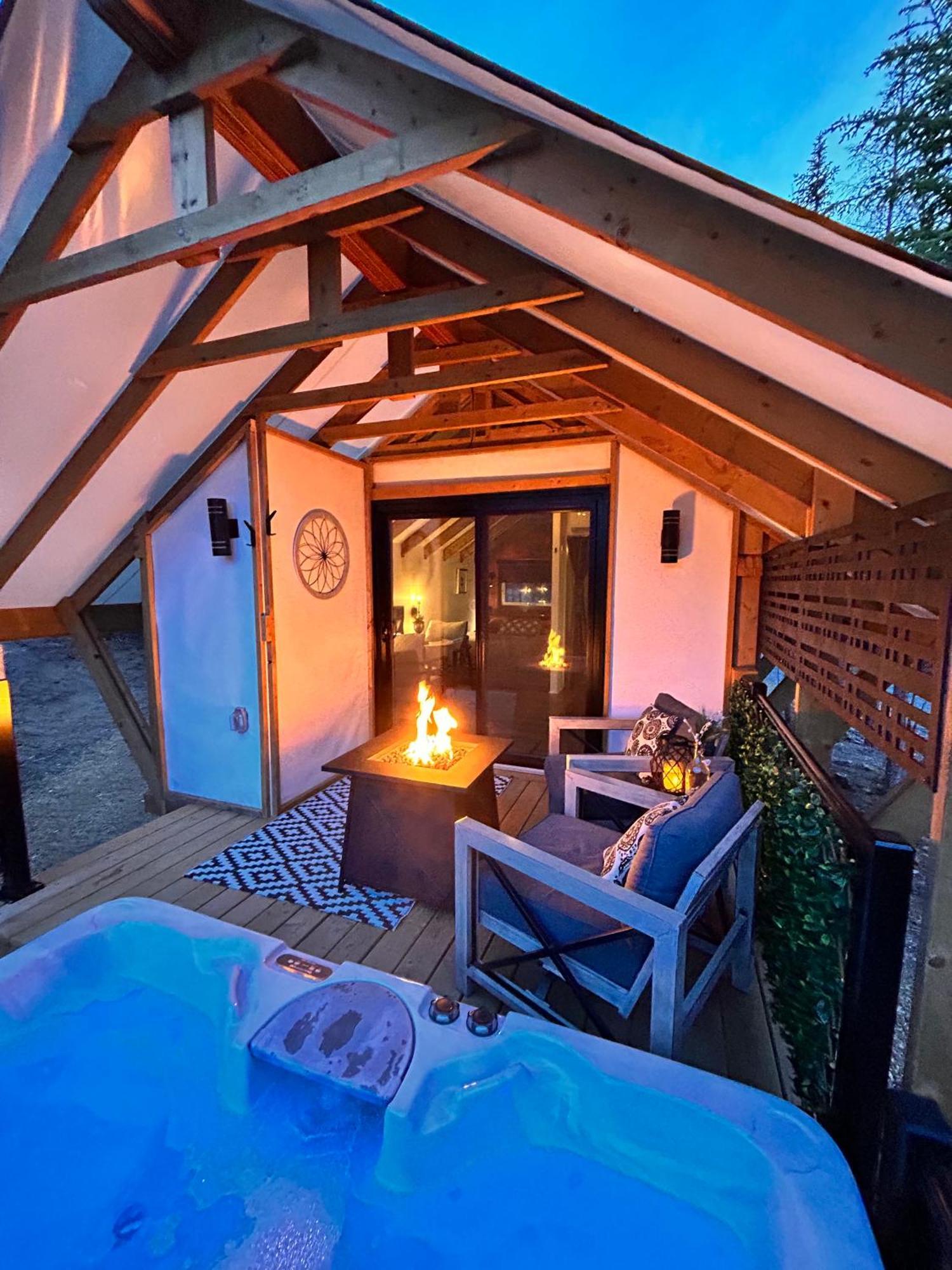 Luxury tent Momentom Refuges Nature Petite-Riviere-Saint-Francois