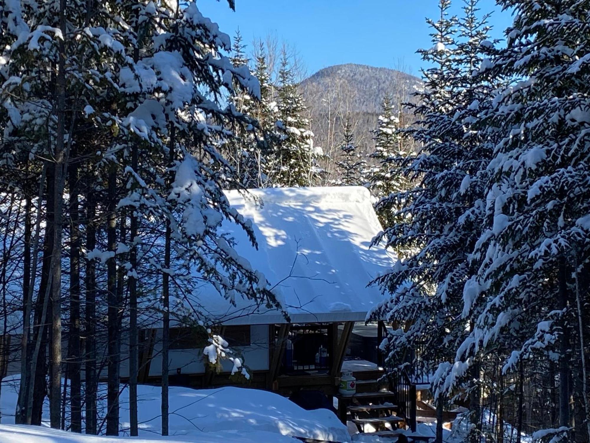 Momentom Refuges Nature Luxury tent Petite-Riviere-Saint-Francois